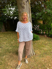 White Abstract Pattern Knit Tori
