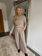 Mocha Comfort Set Amelia