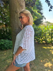 White Abstract Pattern Knit Tori