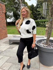 Winter White Daisy Knit Harmony
