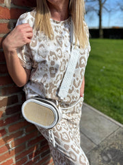 Stone Leopard Set Cara