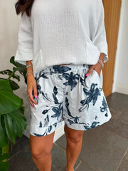 White Flower Print Shorts Saffy