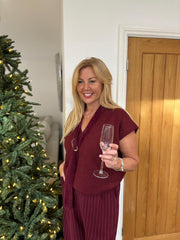 Wine Short Sleeve Brooch Top Leona