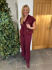 Wine Short Sleeve Brooch Top Leona