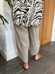 Mocha Barrel Leg Pocket Front Trousers