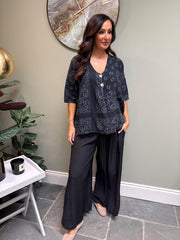 Black Paisley Bubble Cotton Top Quinley
