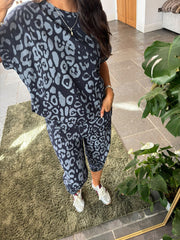 Navy Leopard Set Cara
