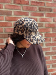 Leopard Boucle Cap