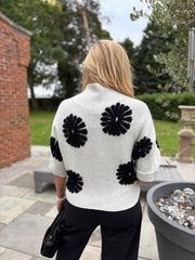 Winter White Daisy Knit Harmony