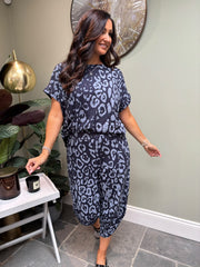 Navy Leopard Set Cara