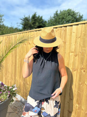 Black Sleeveless Top Tiana