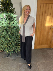 Mocha Short Sleeve Brooch Top Leona