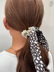 Black Speckled Beaded Bobble