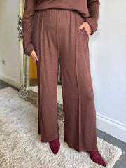 Chocolate Comfort Set Amelia