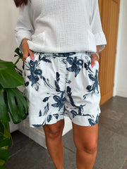 White Flower Print Shorts Saffy