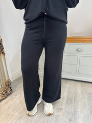 Black Drawstring Short Knitted Trousers Georgina