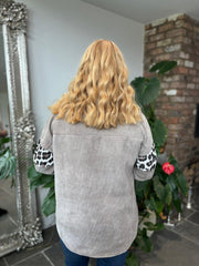 Stone Animal Trim Textured Top Ada