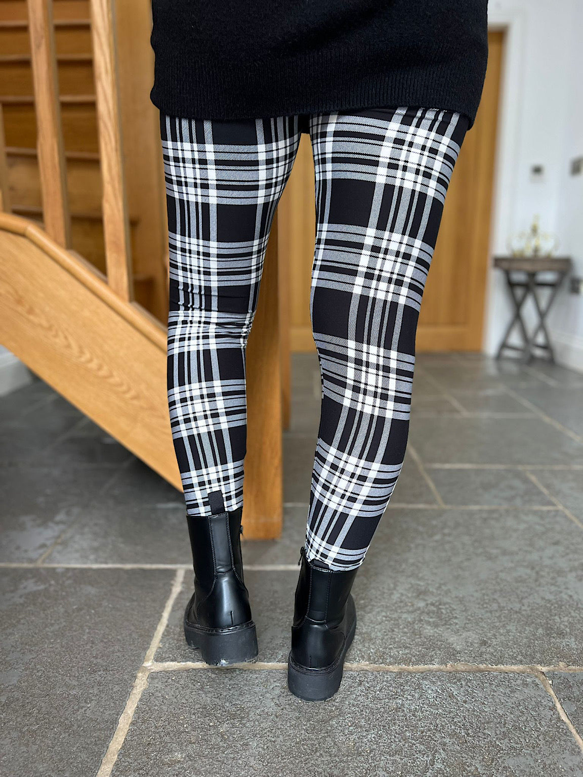 Black Checked Print Leggings – Tillett's