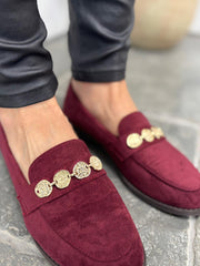 Wine Hammered Disc Chain Loafer