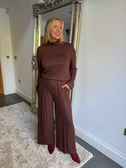 Chocolate Comfort Set Amelia
