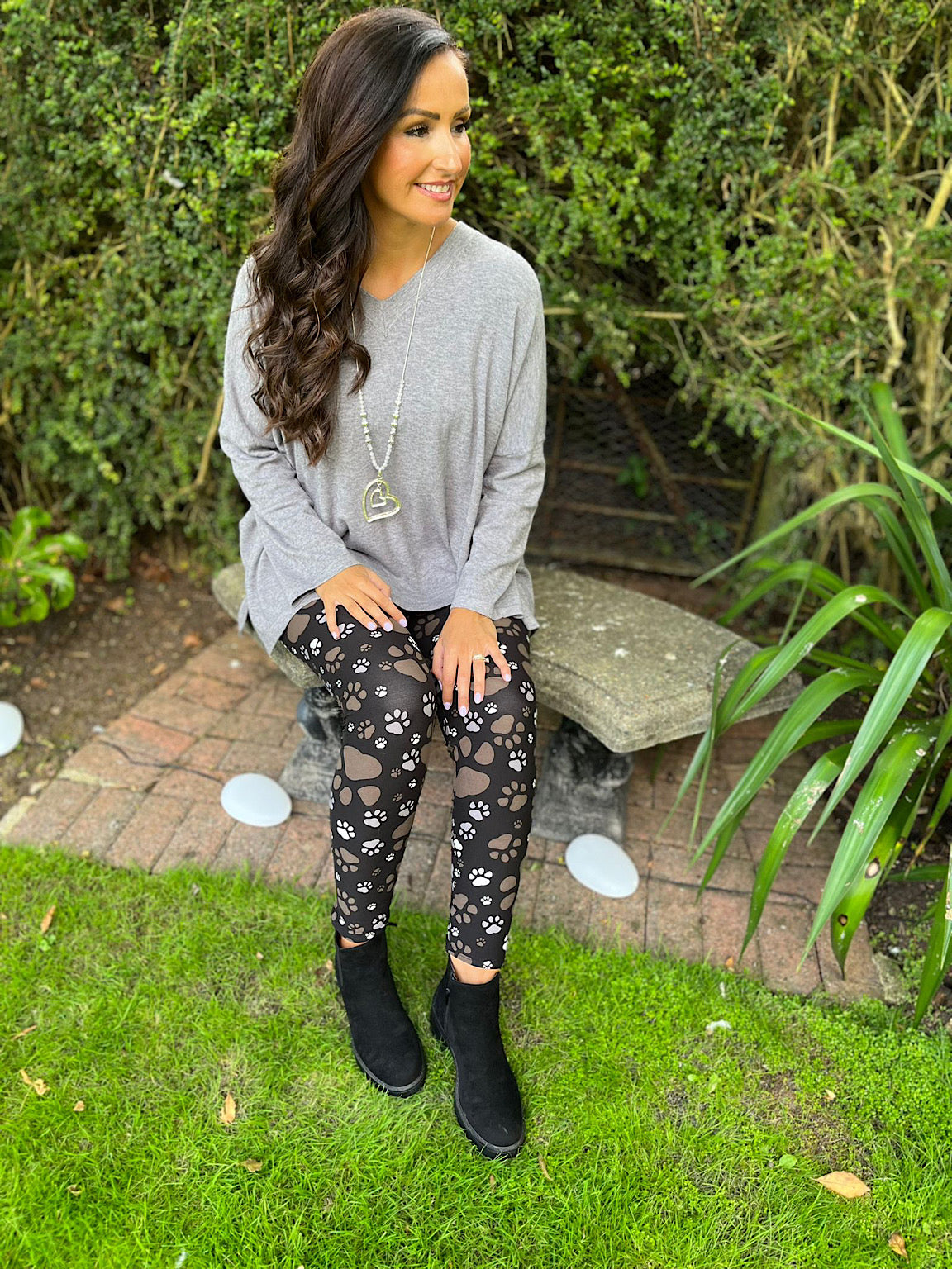 Black Paw Print Leggings – Tillett's